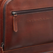 
Крупний план деталей of Classic Collar & Heavy-Duty Zipper Hardware on Leather Trolley San Marino для Жінок для Жінок