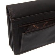 
Solid Antique Brass Hardware & Heavy-Duty Dual Zipper Detail on Salzburg Шкіряний гаманець