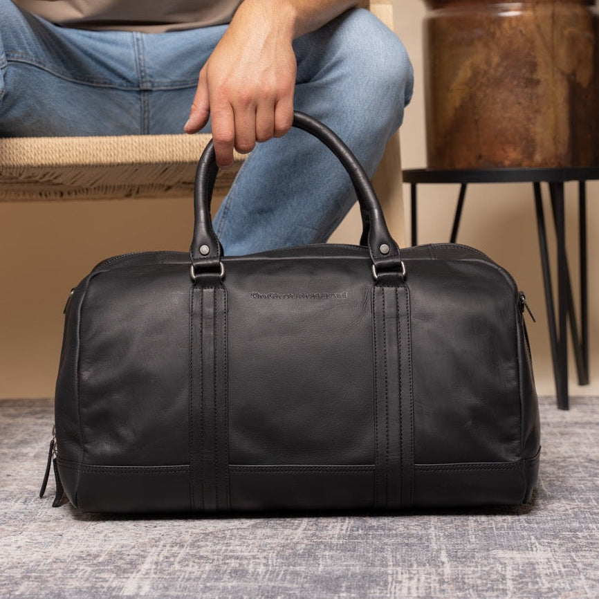 
Classic 100% Full-Grain Leather Duffle Bag - Вигляд ззаду з посиленими шкіряними ременями та прострочкою