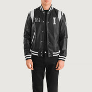 
Liberte Illinois Чорний Leather Varsity Шкіряна куртка для Чоловіків in Black & White Sheepskin Leather - Вигляд спереду та приталений силует | Купити в офіційному онлайн-магазині