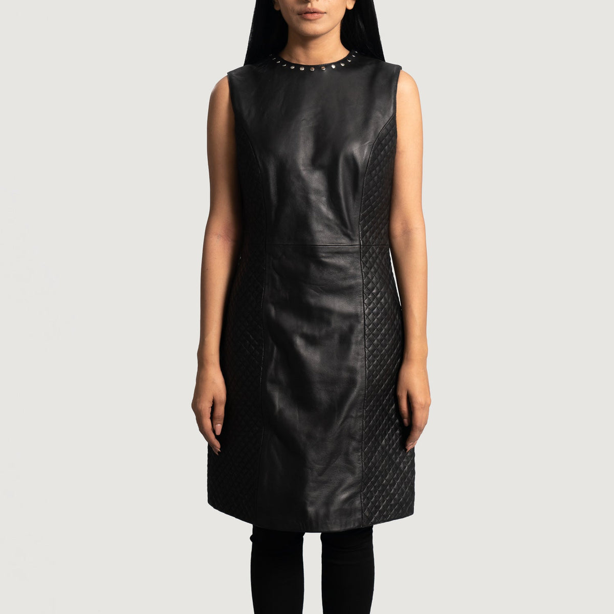 
Luxe Чорний Leather Dress для Жінок in Black Sheepskin Leather - Вигляд спереду та приталений силует | Купити в офіційному онлайн-магазині