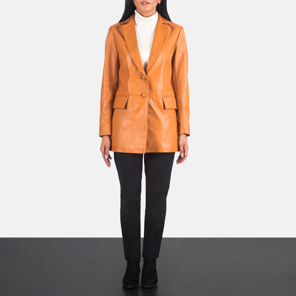 
Marilyn Tan Brown Leather Blazer - Вигляд збоку з ергономічним кроєм рукава
