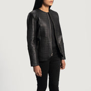 
Як виглядає на людині:  Nexi Quilted Maroon Leather Jacket на моделі — природне спадання при денному світлі