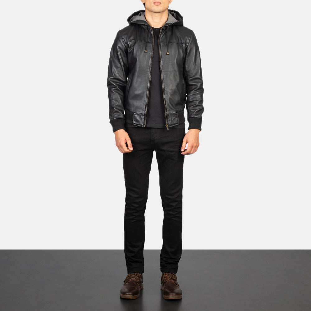 
Nintenzo Black Hooded Leather Jacket - Вигляд збоку з ергономічним кроєм рукава