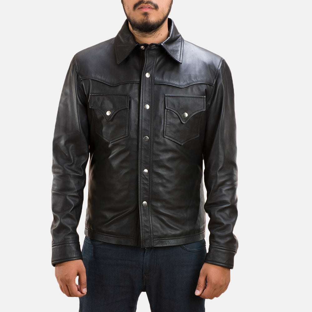 
Black Sheepskin leather Jacket - Вигляд ззаду з ідеальною посадкою по плечах та рівним подолом