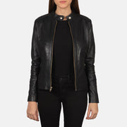 
Як виглядає на людині:  Rave Brown Leather Biker Jacket на моделі — природне спадання при денному світлі