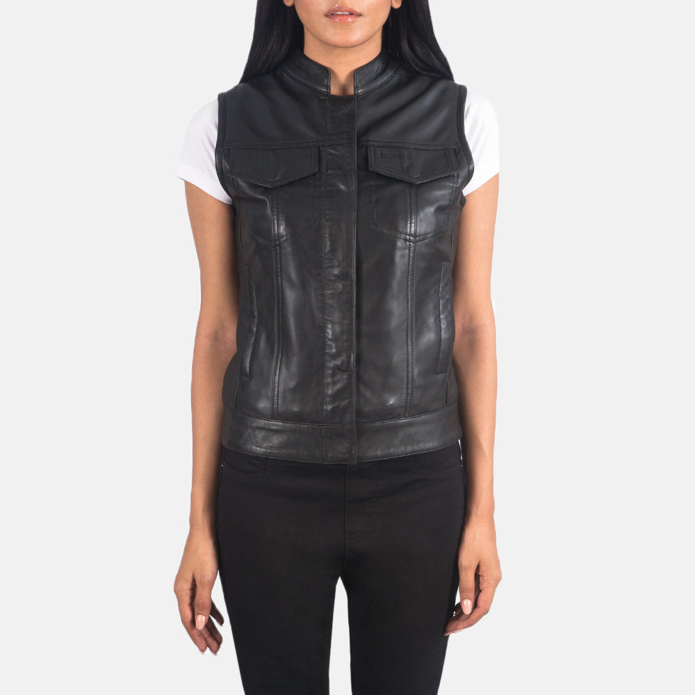 
Rayne Moto Чорний Шкіряний жилет для Жінок in Black Sheepskin Leather - Вигляд спереду та приталений силует | Купити в офіційному онлайн-магазині