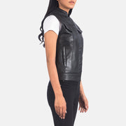 
Black Sheepskin Leather Biker Jacket - Вигляд ззаду з ідеальною посадкою по плечах та рівним подолом