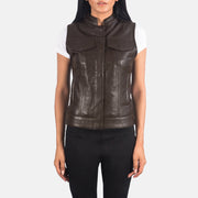 
Крупний план деталей of Band & Zipper with Button Flap Hardware on Rayne Moto Коричневий Шкіряний жилет для Жінок