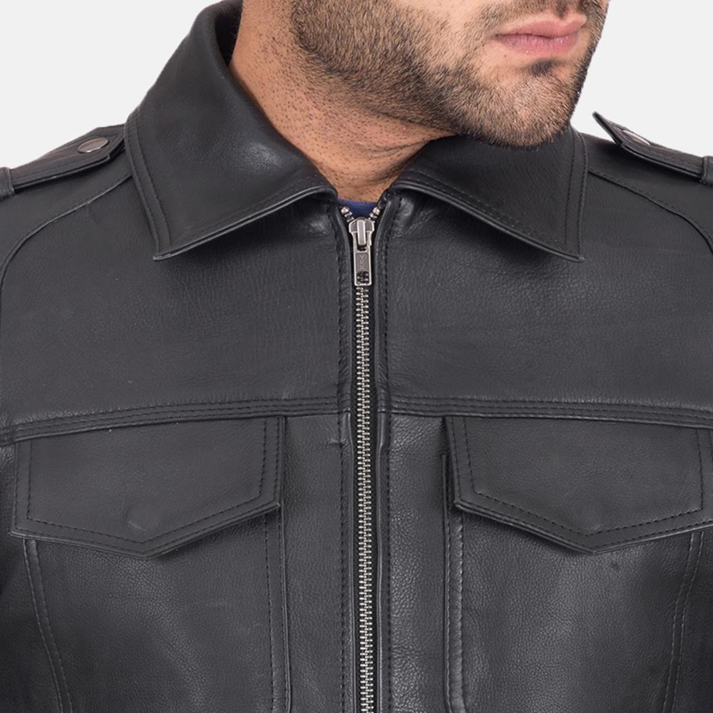 
Black Calfskin leather Jacket - Вигляд ззаду з ідеальною посадкою по плечах та рівним подолом
