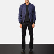 
Shane Navy Blue Suede Bomber Jacket - Вигляд збоку з ергономічним кроєм рукава