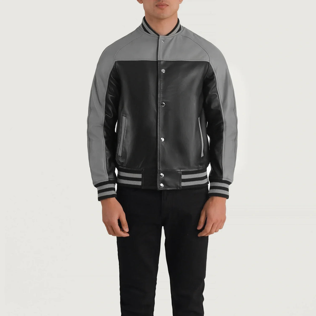 
Крупний план деталей of Varsity & Snap Buttons Hardware on Terrance Black & Red Leather Varsity Jacket
