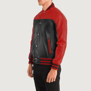
Як виглядає на людині:  Terrance Black & Red Leather Varsity Jacket на моделі — природне спадання при денному світлі