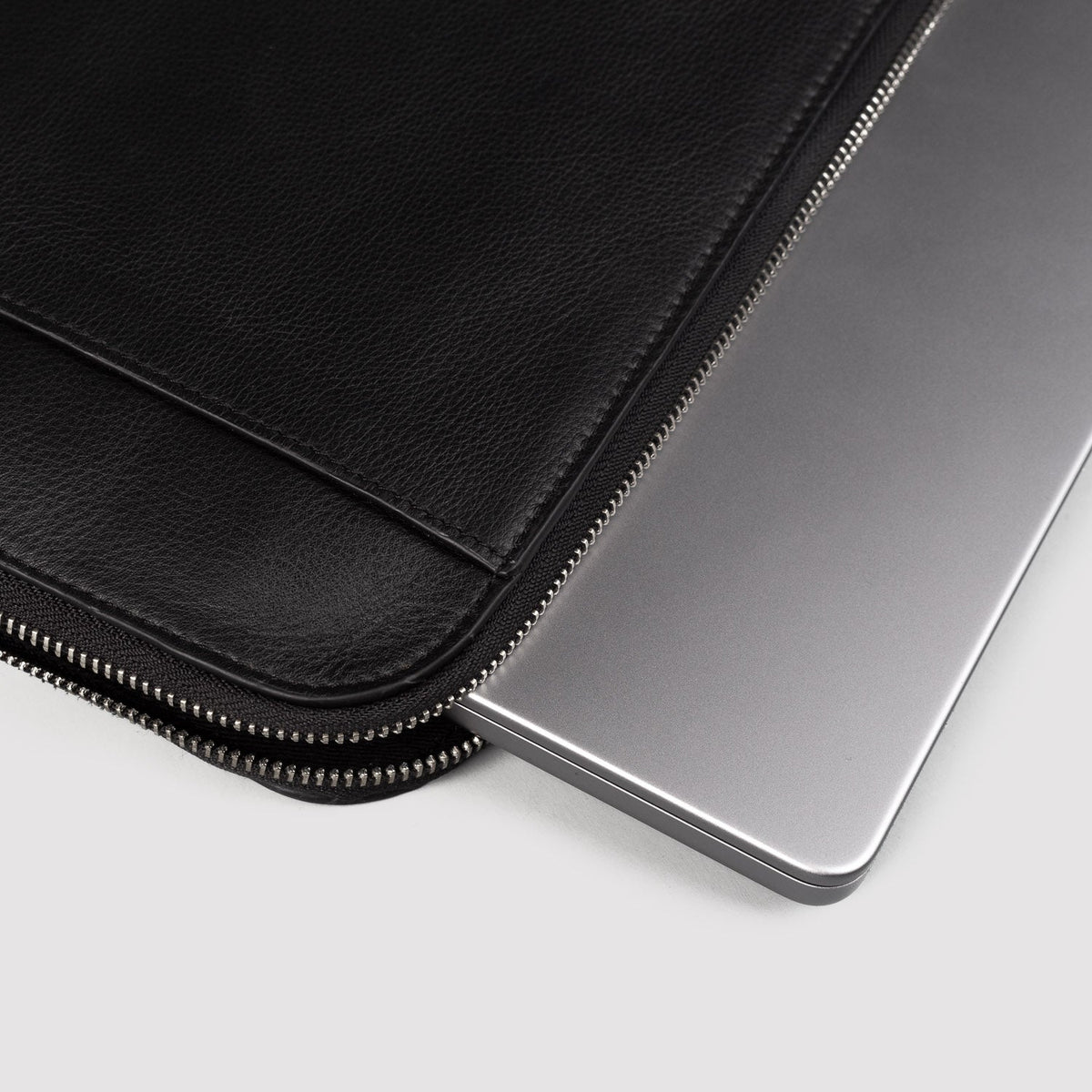 
The Baxter Leather Laptop Sleeve для Жінок для Жінок – alternate product view 4