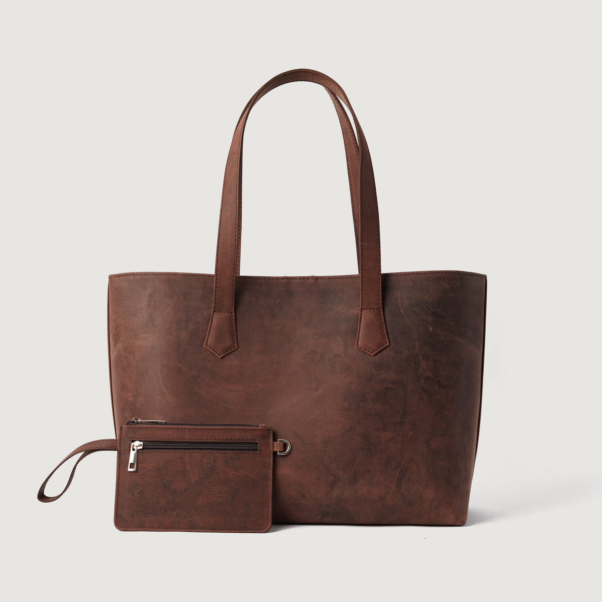 
The Bianca Vintage Distressed Brown Leather Tote Bag For Women in Distressed Brown Full-Grain Leather - Full Exterior Вигляд спереду та приталений силует | Купити в офіційному онлайн-магазині