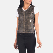 
Крупний план деталей of V-neck & Zipper Hardware on Vanda Distressed Коричневий Leather Biker Vest для Жінок