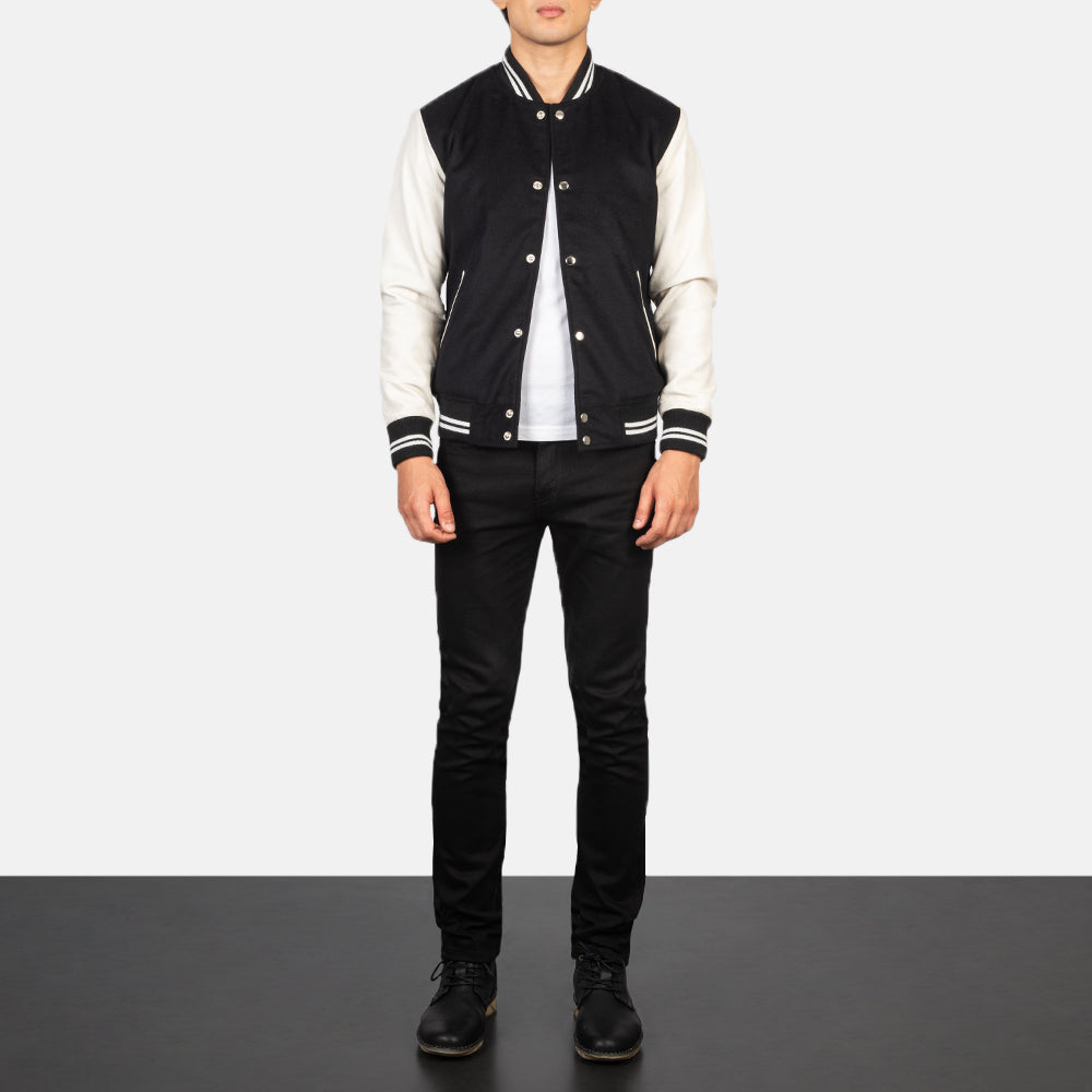 
Vaxton Чорний & White Hybrid Varsity Шкіряна куртка для Чоловіків - Вигляд збоку з ергономічним кроєм рукава