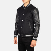 
Black Sheepskin Leather Varsity Jacket - Вигляд ззаду з ідеальною посадкою по плечах та рівним подолом