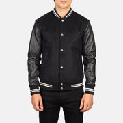 
Крупний план деталей of Varsity & Snap Buttons Hardware on Vaxton Чорний Striped Hybrid Varsity Шкіряна куртка для Чоловіків