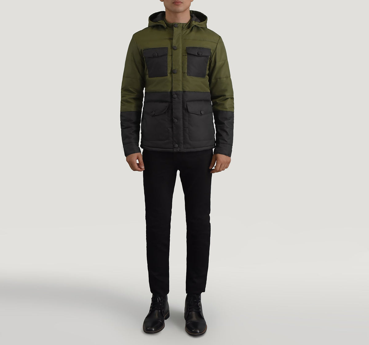 
Wayne Чорний & Оливковий Hooded Puffer Шкіряна куртка для Чоловіків - Вигляд збоку з ергономічним кроєм рукава