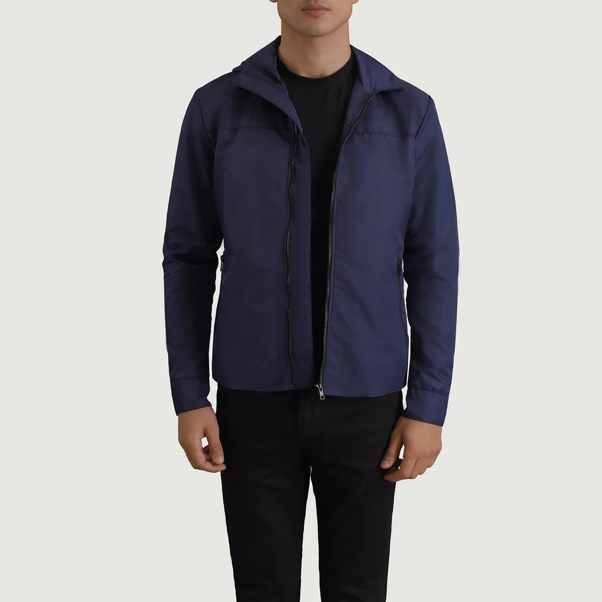
Wesley Синій Hooded Windbreaker Шкіряна куртка для Чоловіків in Blue Full-Grain Leather - Вигляд спереду та приталений силует | Купити в офіційному онлайн-магазині
