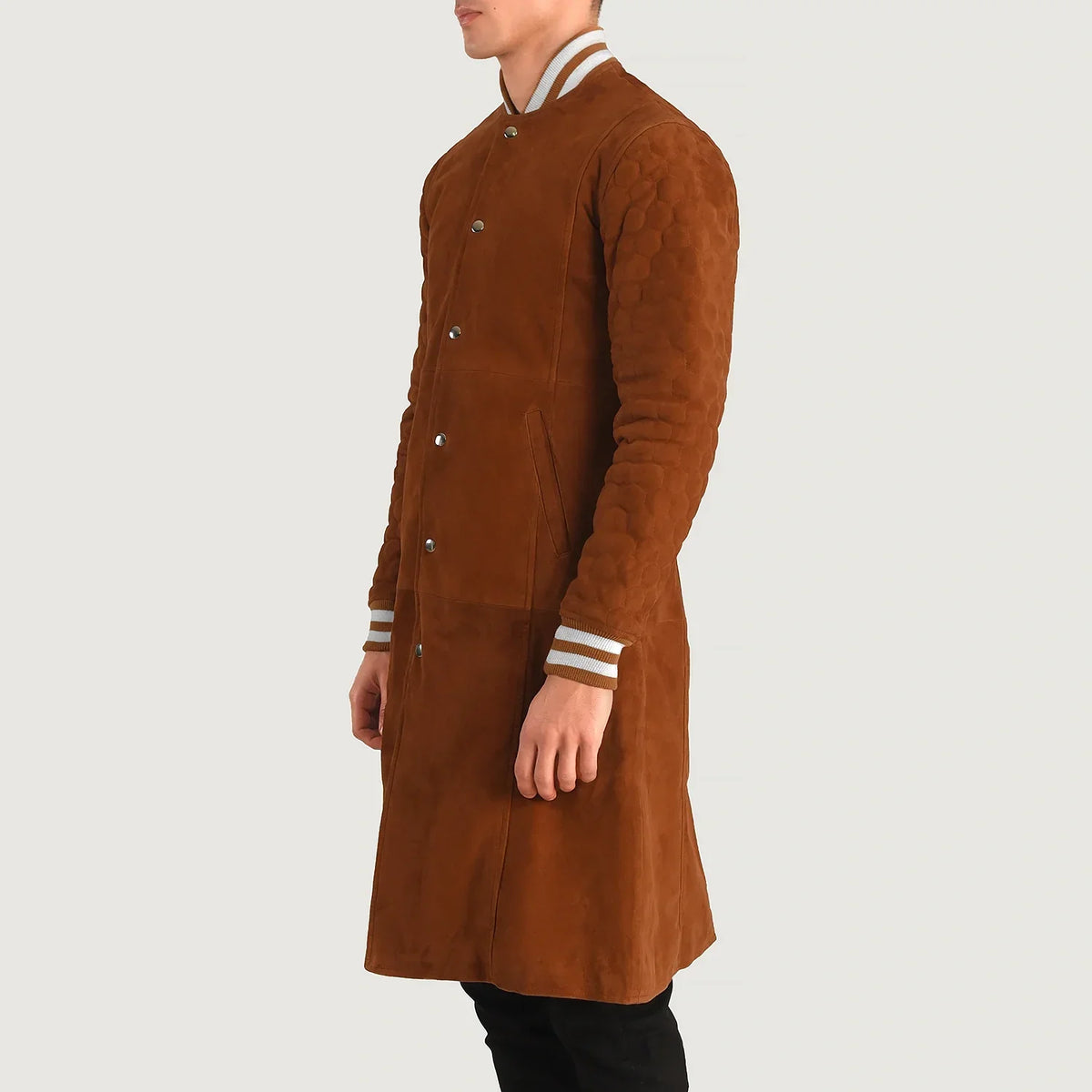 
Tan Bown Goatskin Suede Varsity Jacket - Вигляд ззаду з ідеальною посадкою по плечах та рівним подолом