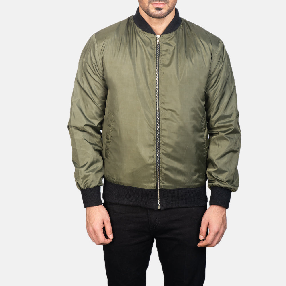 
Крупний план деталей of Varsity & Zipper Hardware on Zack Оливковий Шкіряний бомбер для Чоловіків