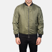 
Крупний план деталей of Varsity & Zipper Hardware on Zack Оливковий Шкіряний бомбер для Чоловіків